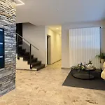 One Bedroom 5 Min From The Lift